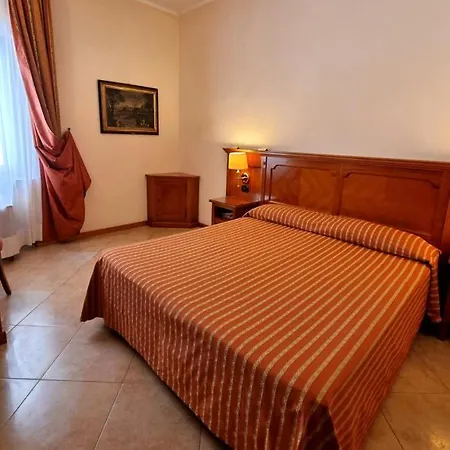Acqui & Centro Benessere 3* אקווי טרמה
