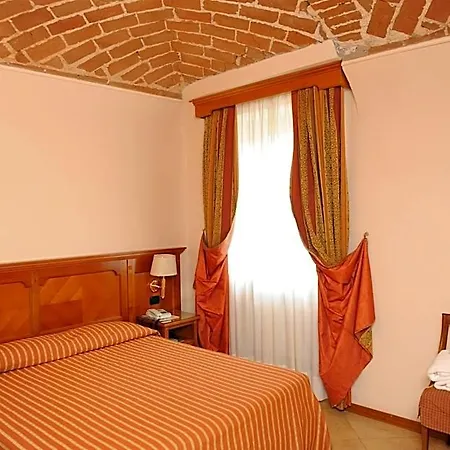 Отель Acqui & Centro Benessere Акви Терме