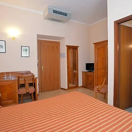 Отель Acqui & Centro Benessere Акви Терме
